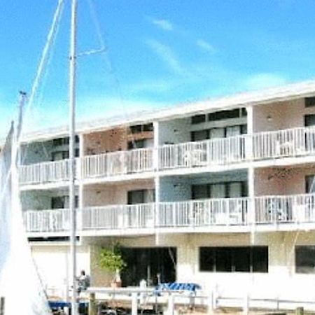 Aparthotel Cedar Cove Beach And Yacht Club Cedar Key Exterior foto